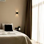 Grand Central Suites